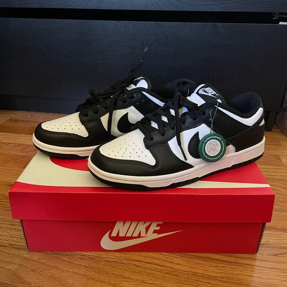 Nike dunk low panda